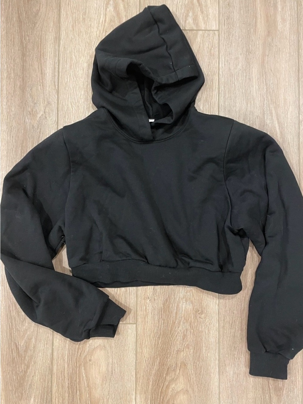 Alo Black Cropped Hoodie - Classic Pullover small